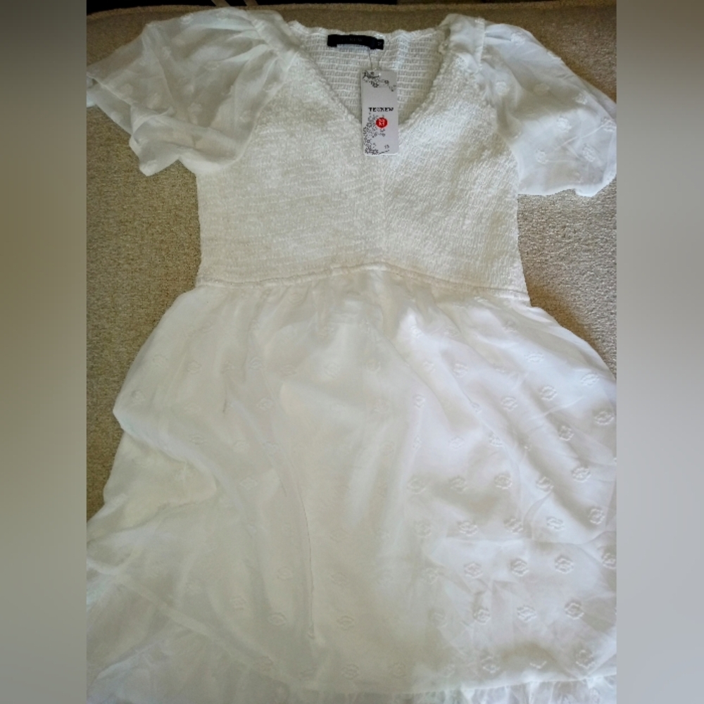 NWT, Women's Dress, Size Medium - Picture 2 of 2